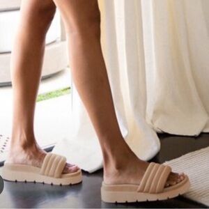 Seychelles Vibe Check Slide Sandal - size 8